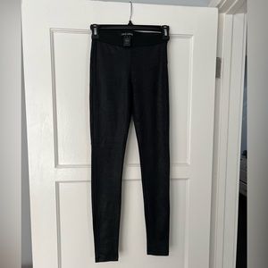 David Lerner black leggings with snakeskin texture. Size xs